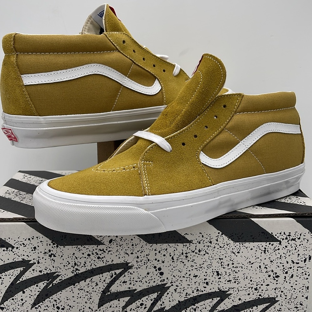 Vans Men’s Mustard High-Top 0g Sk8-Mid Lx
Suede/Canvas Tobacco/White
VN0A4BVCN2X - Picture 9 of 16